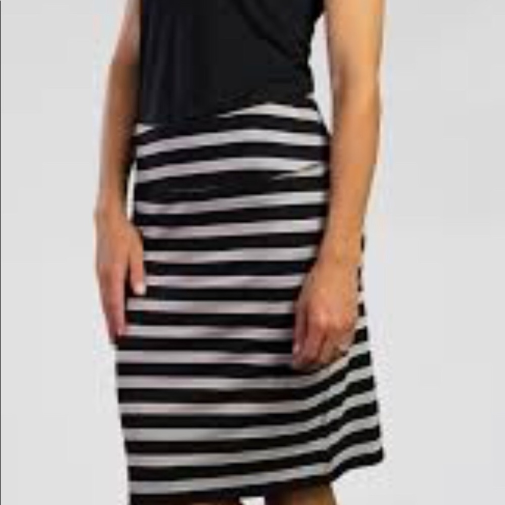 Jofit Essential Skirt Black and Mushroom Stripe